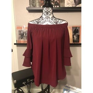 Gorgeous Off the Shoulder Top Medium